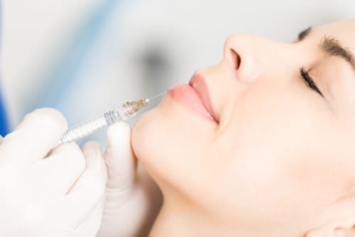 Closeup,Of,Fillers,Are,Pushed,In,Dermal,Layer,Of,Woman's